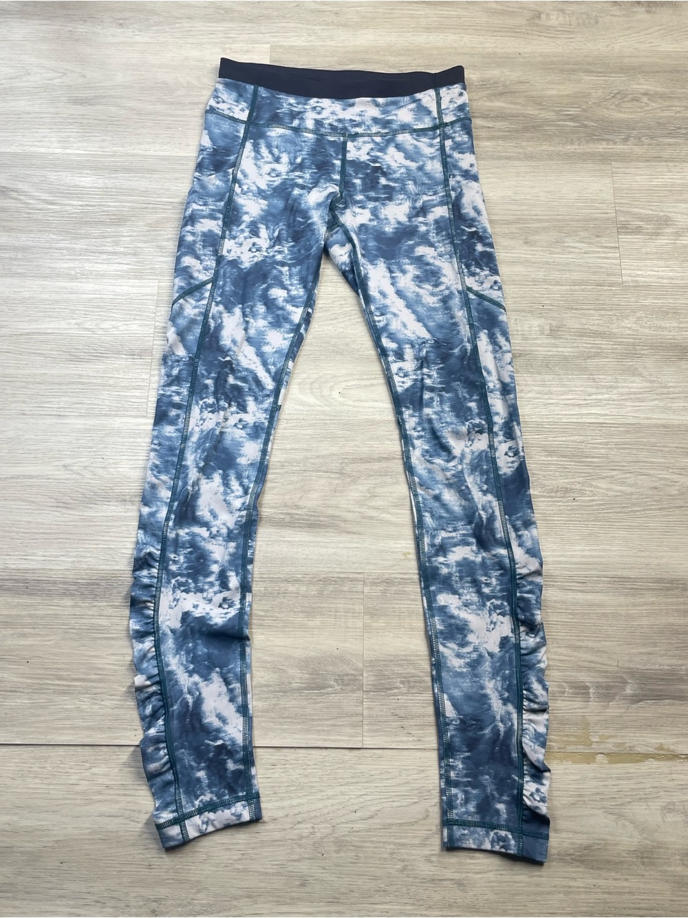 lululemon athletica Blue and White Marble-Print High-Rise Leggings